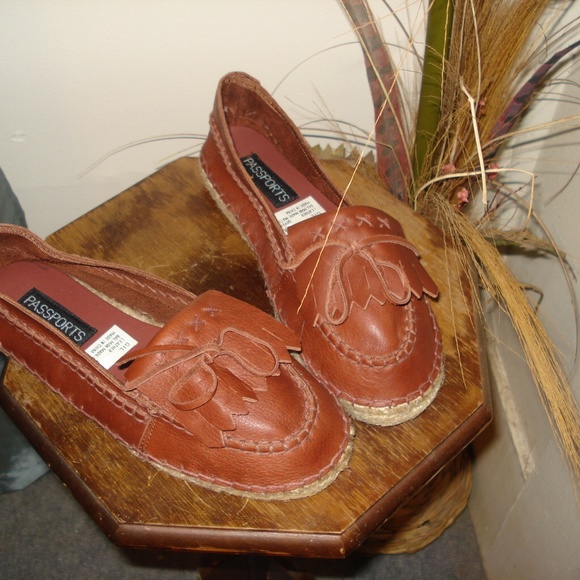 PASSWORD GENUINE LEATHER MOCCASINS 🎀 - Picture 3 of 8